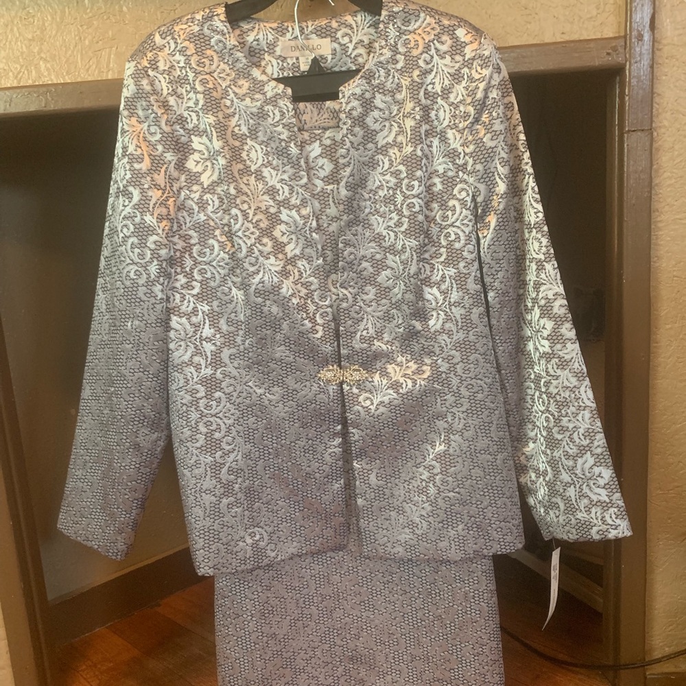 2-pc Formal Suit